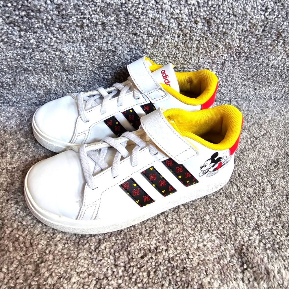 Adidas Grand Court 2.0 Tennis Shoe Mickey Mouse Unisex Youth size 13